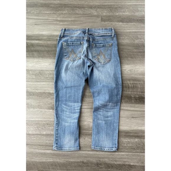 Delia’s Taylor Cropped Capri Jeans Size 1 Embroidered Juniors M1 - Picture 2 of 5